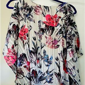 Jennifer Lopez floral blousy blouse size medium never worn no tags ..